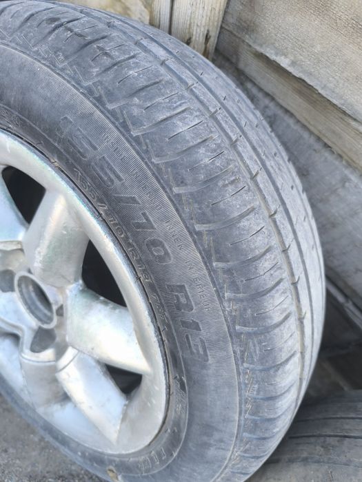 4 диска 2 покрышки летние