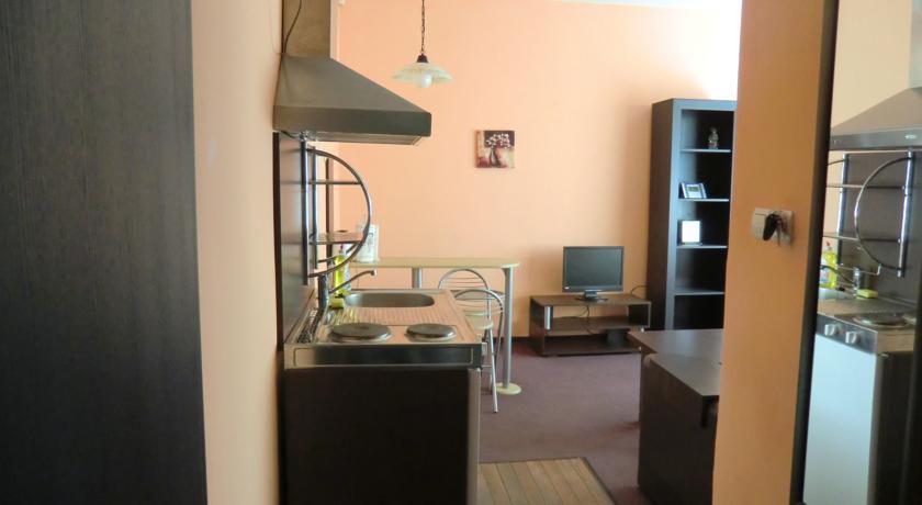 Продава бизнес имот