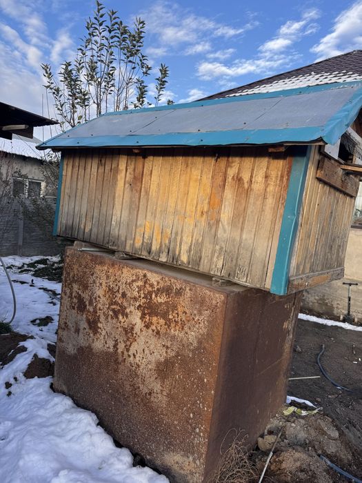 Продам теплую будку