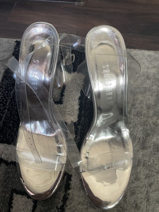 Incaltaminte firma numarul 40