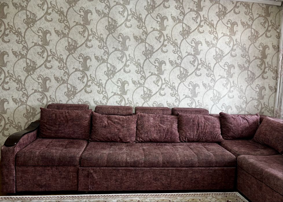 Продаю Диван (трансформер ) раскладывается как кровать