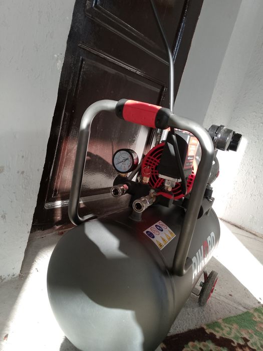 Kompressor 50 litr 100$