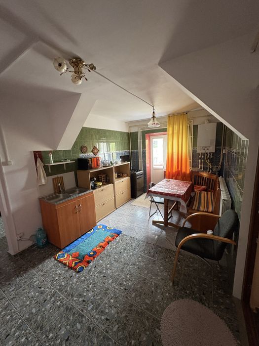Apartament Stoina 3 camere mobilat si utilat !