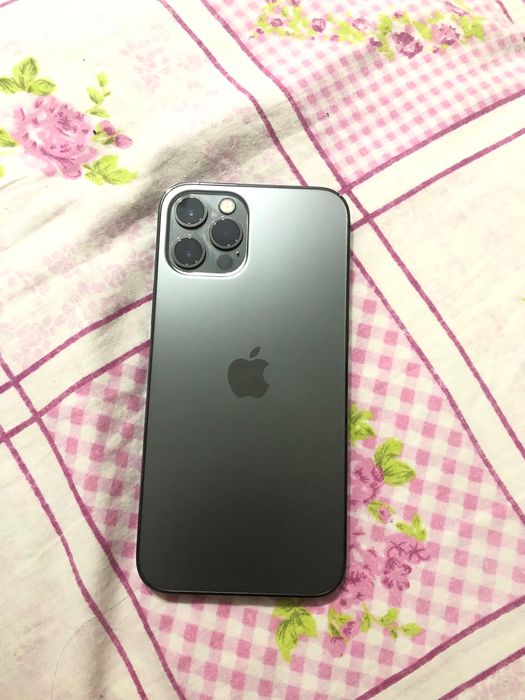 iPhone 12 pro ..