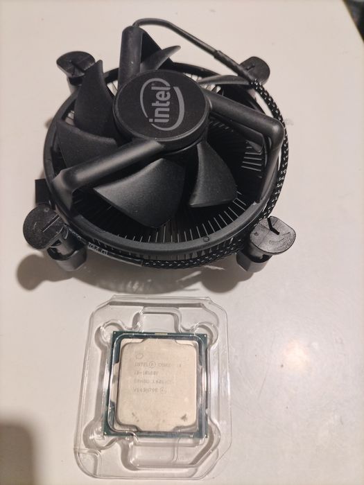 Vând un procesor i3. 10100 cu culerf