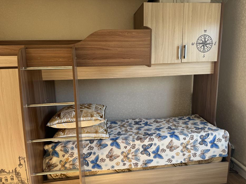 Двухярусная кровать
