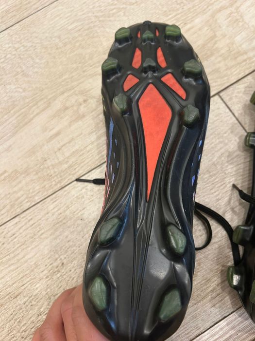 Бутсы adidas predator