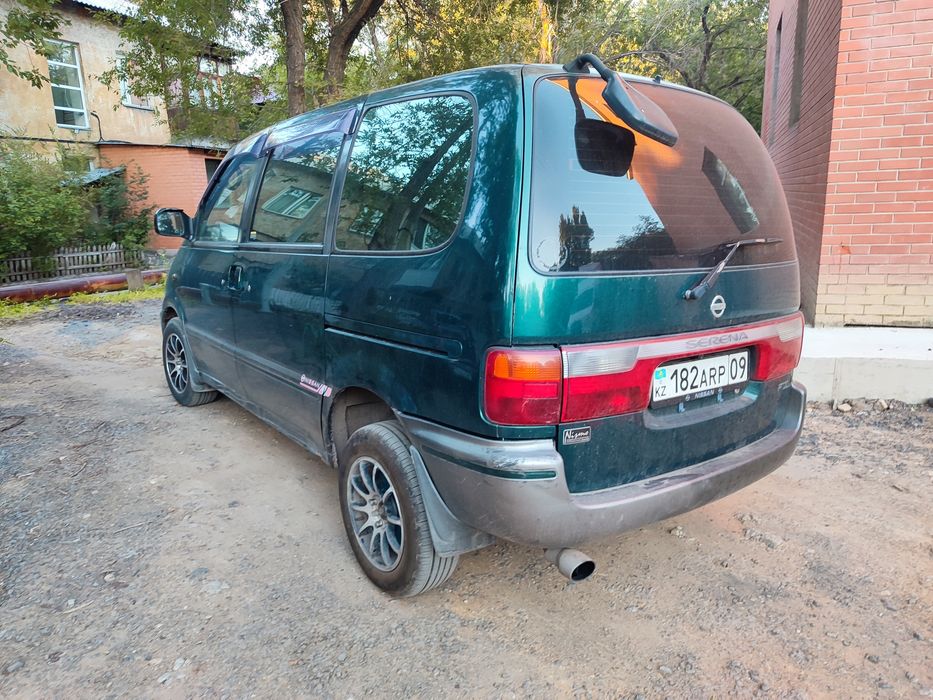 Продам Nissan Serena