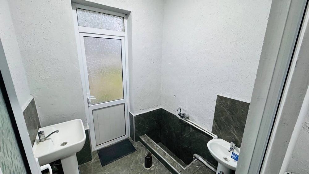 Uy sotiladi Zangi ota Erkin mahalla