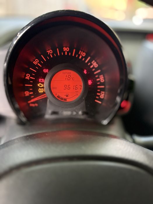 Toyota Aygo 2018 1.0 benzină foarte economică 96.000 km reali stare foarte bună