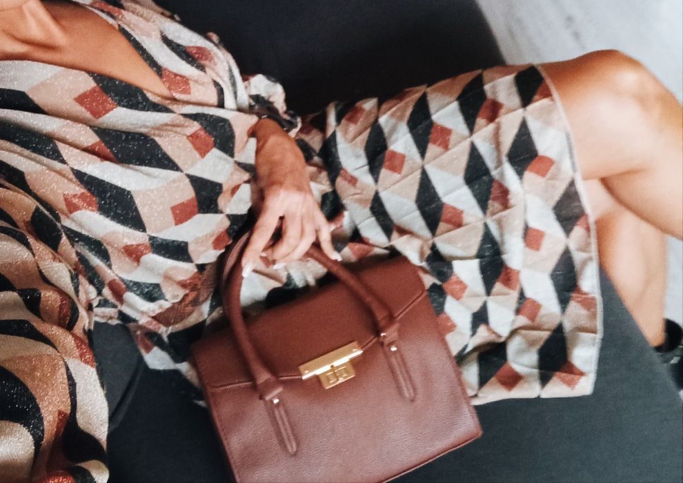 Елегантна дамска рокля