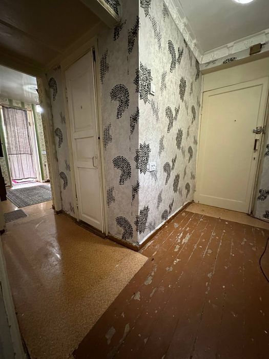 2в3/4/5 МирзоУлугбекский р-н м Феруза,ЭКО Базар,кирпич,64 м2,2 балкона