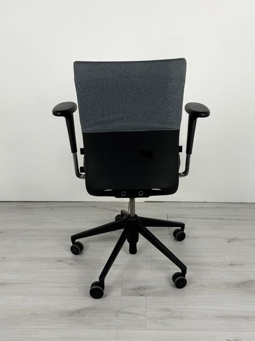 Vitra офис стол T-Chair (Antonio Citterio), топ състояние,