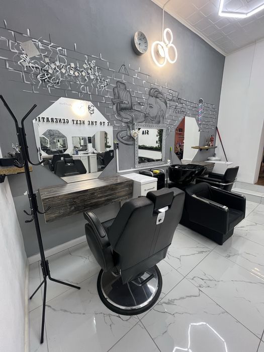 Chirie scaun salon