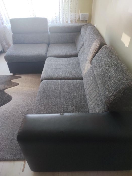 Canapea extensibila pe colt