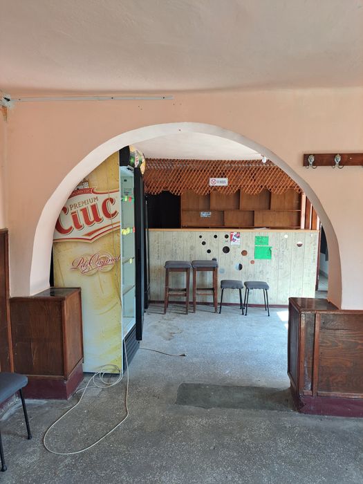 Vand spatiu comercial pretabil ca si casa - Ciocaia