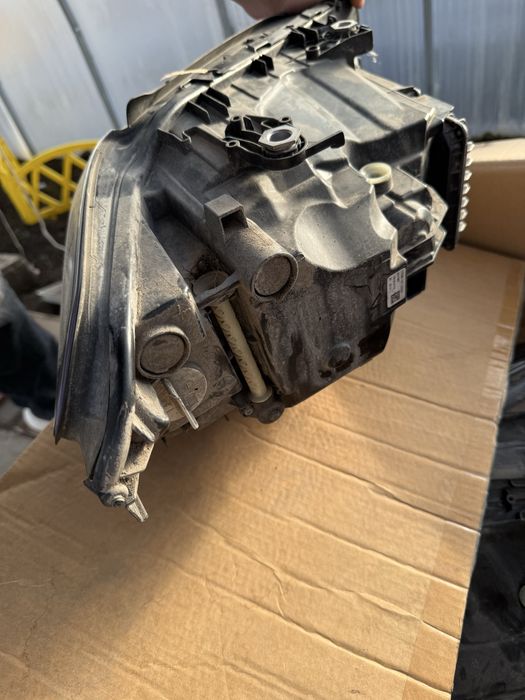 Фара BMW G30 оригинал, левая