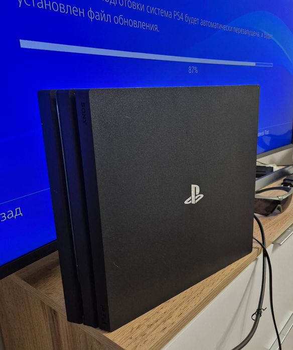 Игровая приставка Ps4 pro (Playstation)