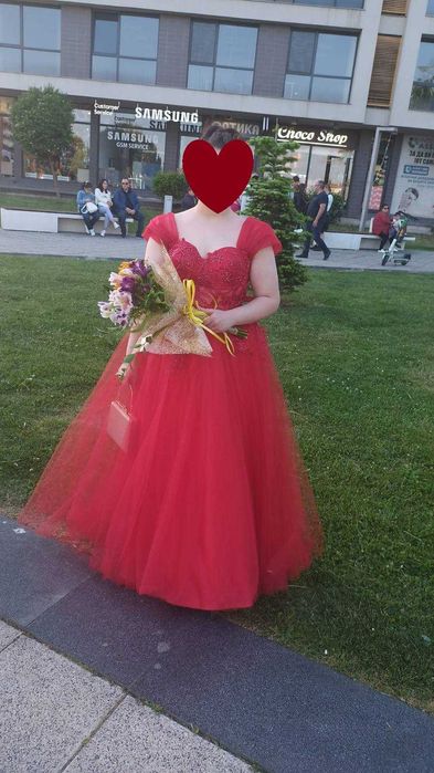 Абитуриентска/бална рокля на Модна къща EmoZione Fashion, гр. Бургас.