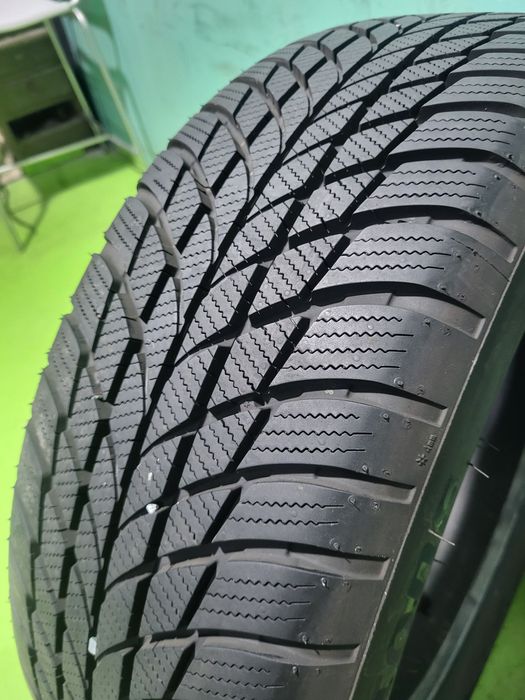 2 бр зимни 205/60/17 Bridgestone дот 2024г