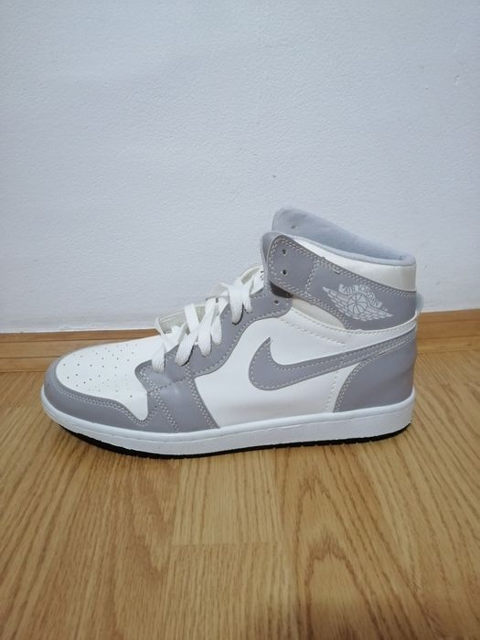 Adidași Air Jordan 1