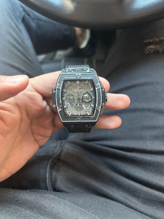 Луксозен часовник Hublot – спортно-елегантен модел