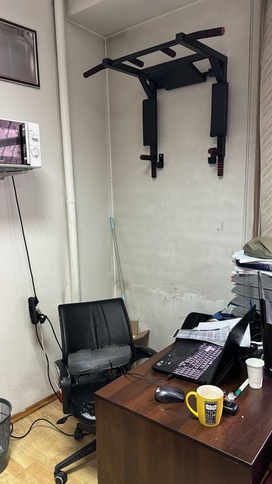 Турник для стены