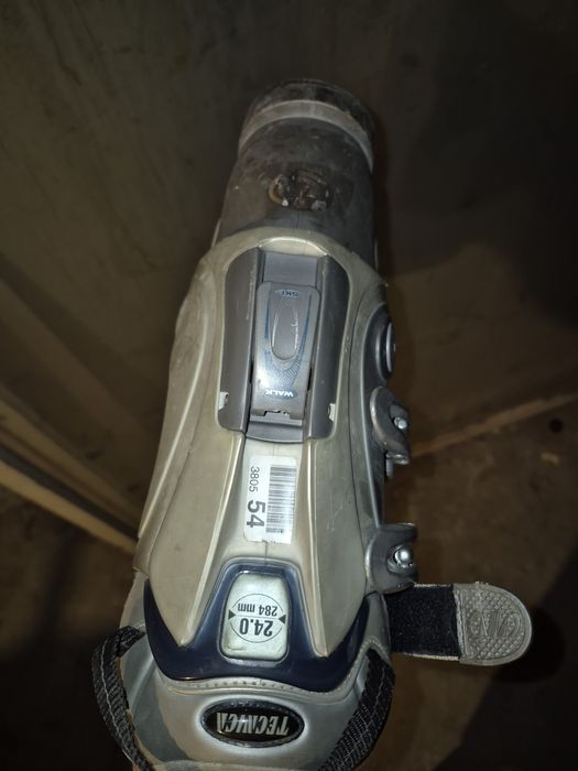 Продавам ски обувки Tecnica 24