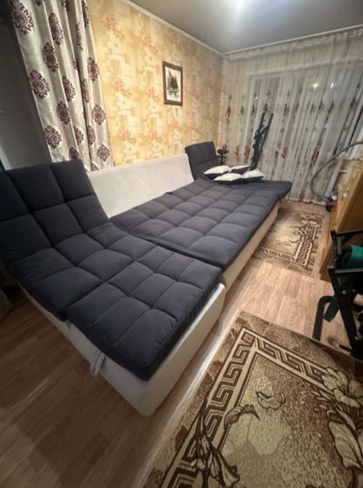 Продам диван угловой универсальный
