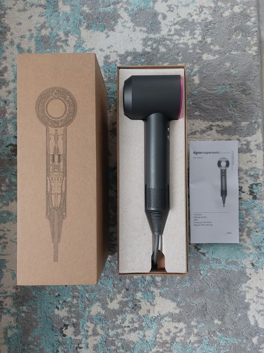 Dyson supersonic uscator de par