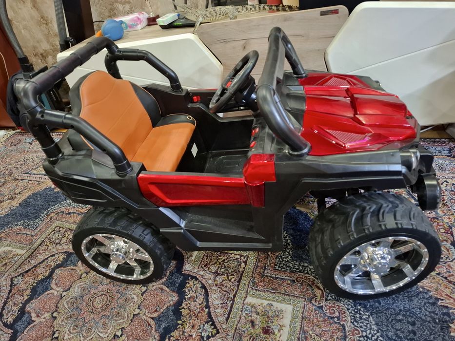 продается электро машинка джип для ребенка