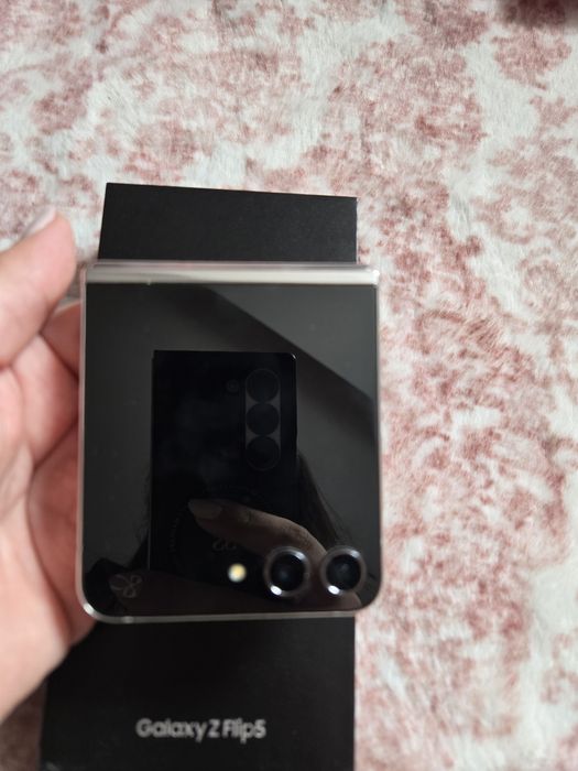 Samsung Galaxy Z Flip 5