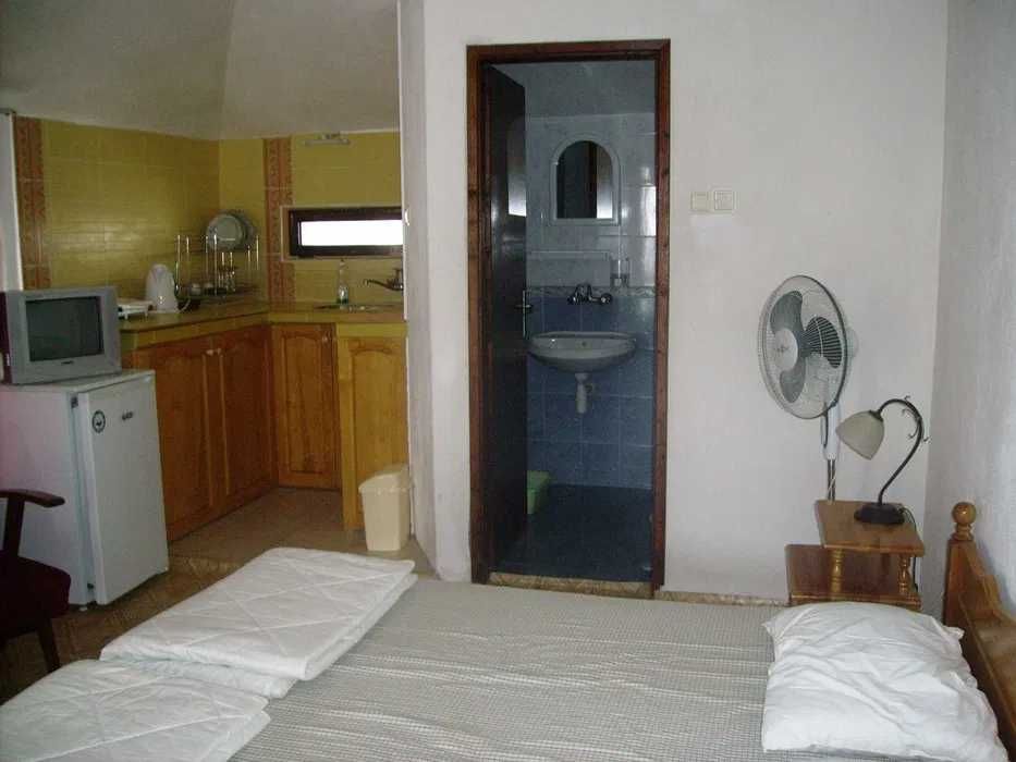 Продава се Къща в Черноморец - 600 кв.м за 584 €/кв.м - Снимка #1