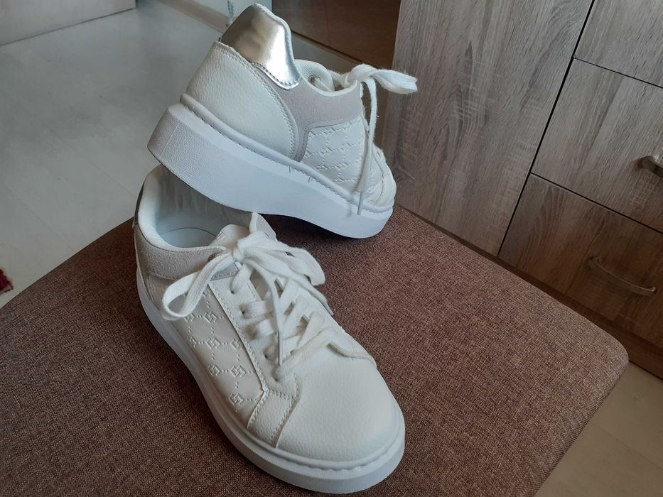 Дамски маратонки №37