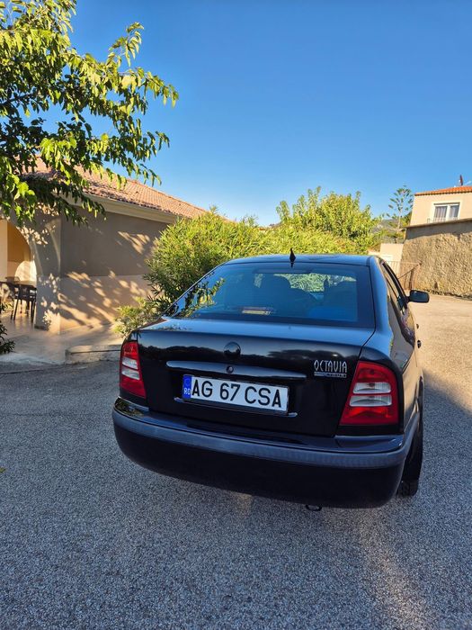Vând Skoda Octavia