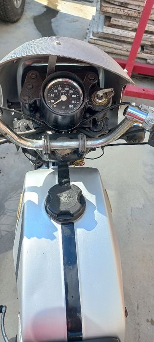 Продавам ЧЗ 125куб ендуро