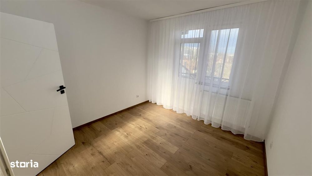 Apartament decomandat, 2 camere, balcon, la cheie, zona Turnisor — fotografia 1