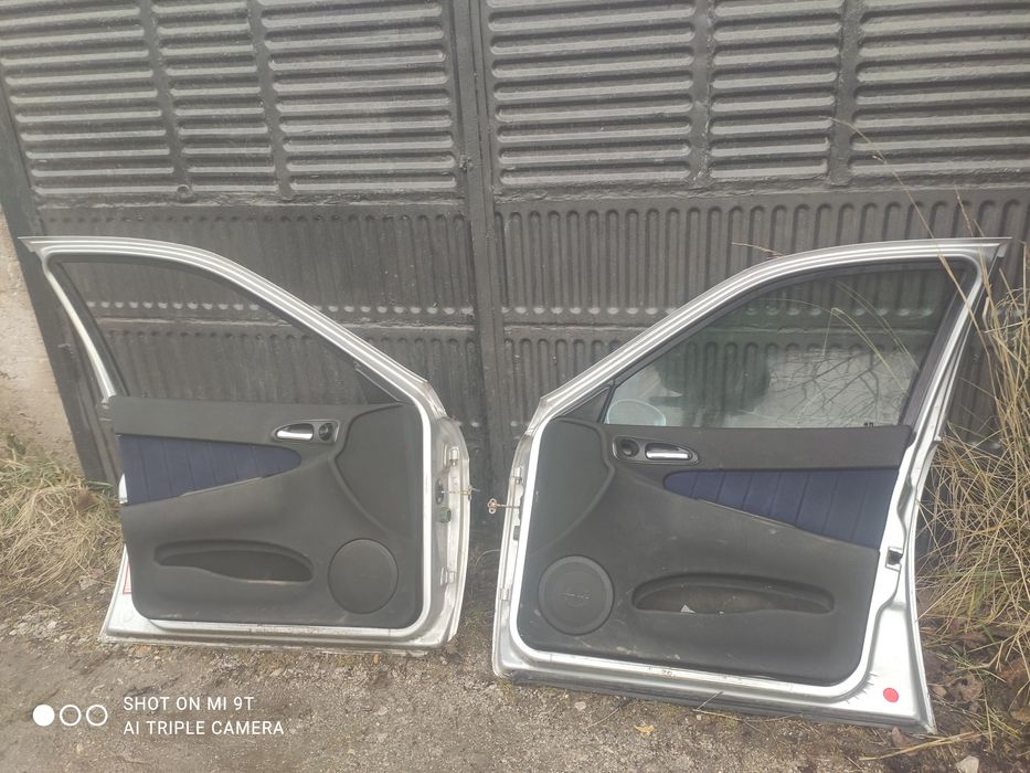 Предни врати за alfa romeo 156 алфа Ромео 156 предна врата дясна  лява