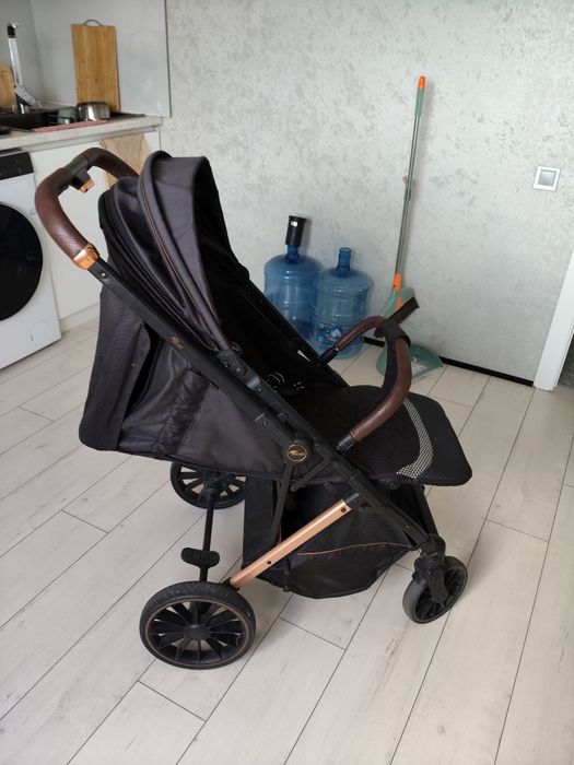 Продам детскую коляску
