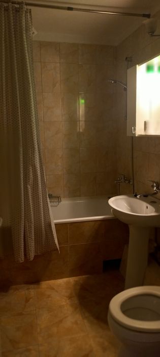 Închiriez apartament