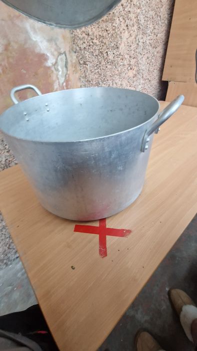 Продам кастрюлю алюминиевую
