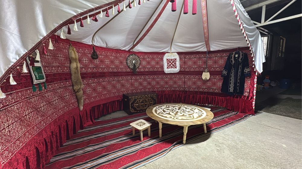 Аренда полуюрта с декорами