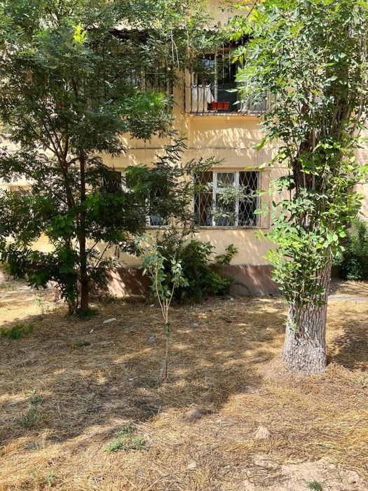 Продается 1 комн квартира, 1 этаж, кирпич, метро Беруни, Алпомыш