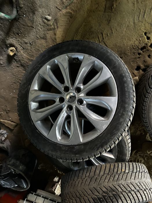 Зимние шины с дисками R18