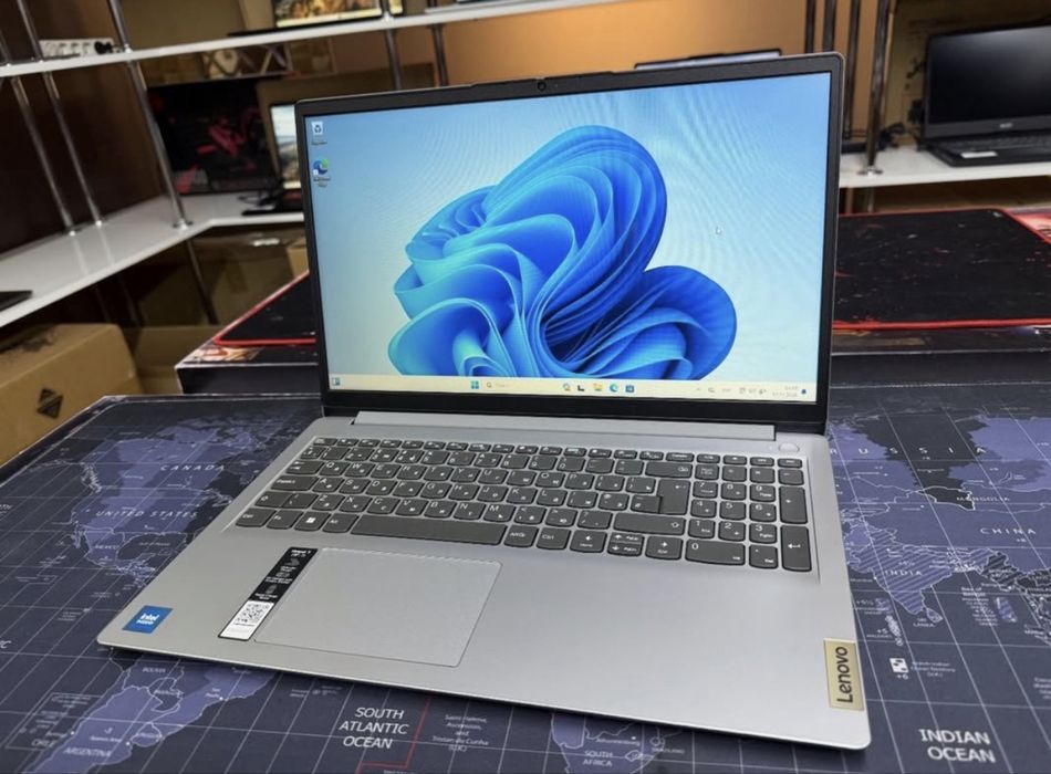 Ноутбук Lenovo IdeaPad 1/Celeron N4500/4GB/256SSD/15.6FHD