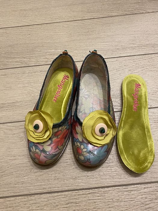 Обувки Мангоши-подходящи за всички сезони