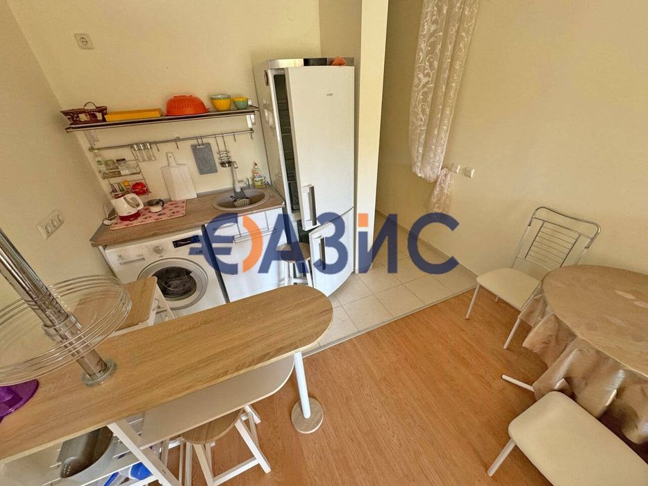Продава се Двустаен апартамент в Свети Влас - 74 кв.м за 994 €/кв.м - Снимка #3