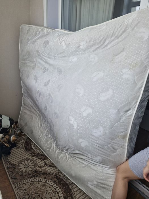 Отдам матрац 180х200 б/у. Самовывоз