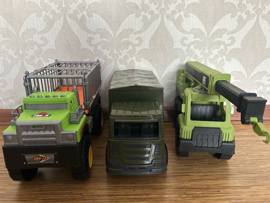 Продам Игрушки Камаз