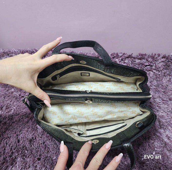 Чанти Guess,ново
